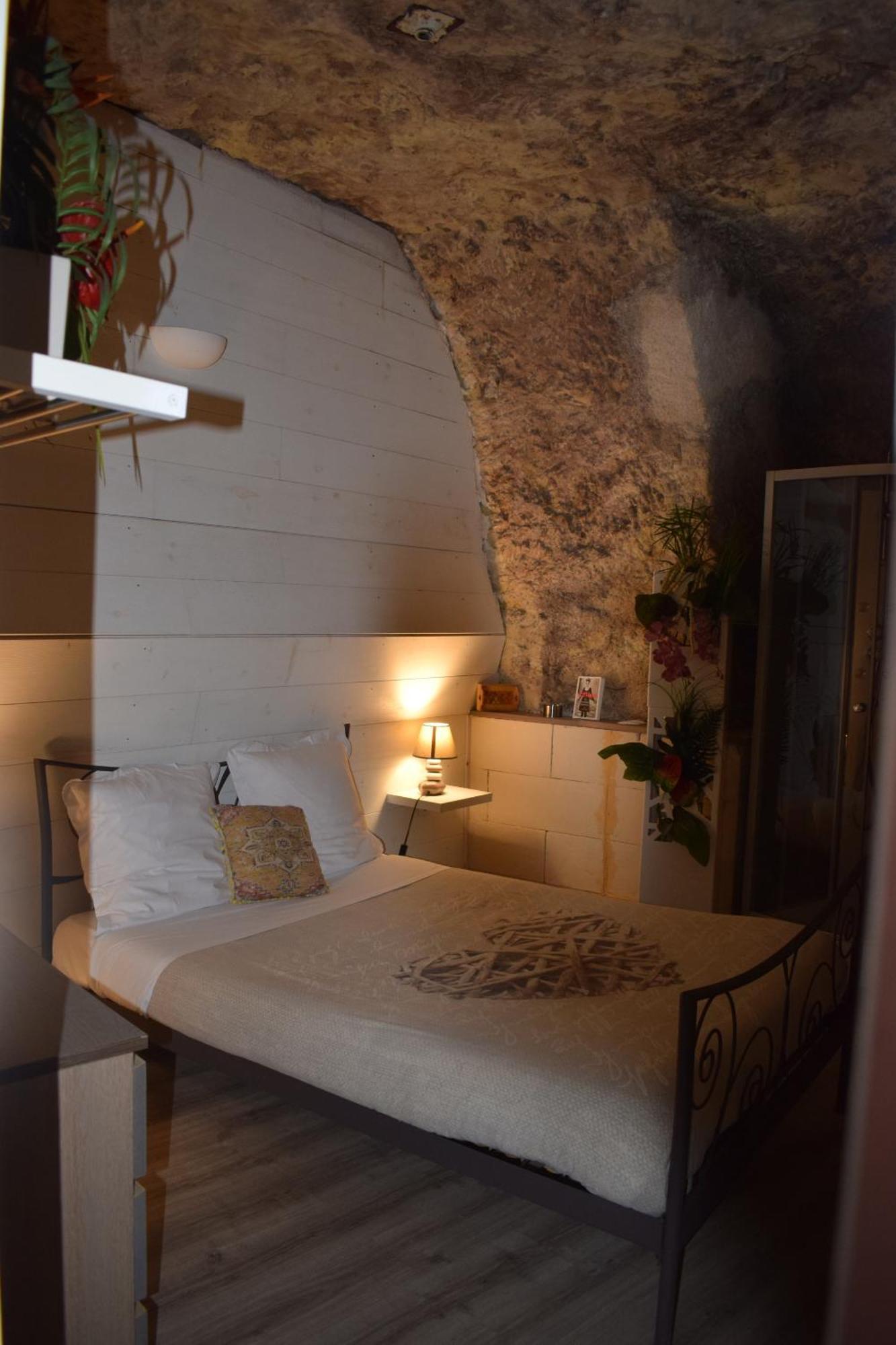 Chambres D'Hotes Troglodytes Le Clos De L'Hermitage Amboise Habitación foto